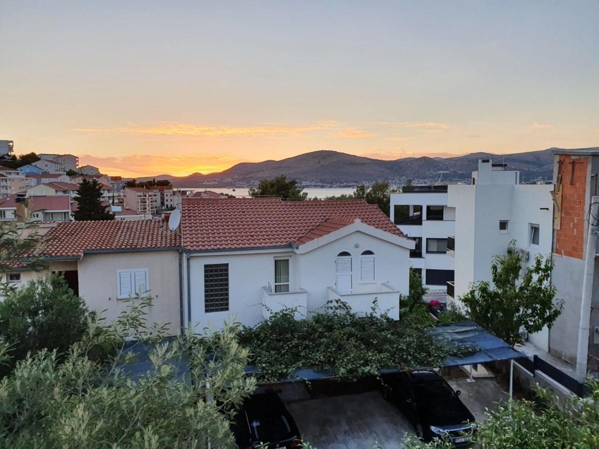 Apartment Anakatarina Трогир Екстериор снимка