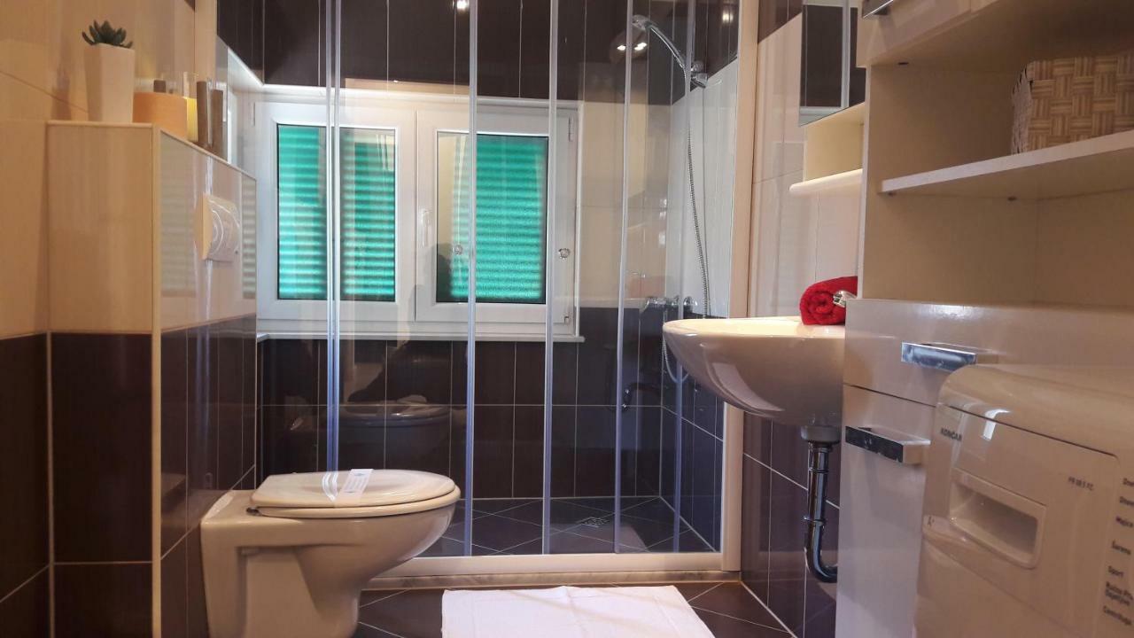 Apartment Anakatarina Трогир Екстериор снимка