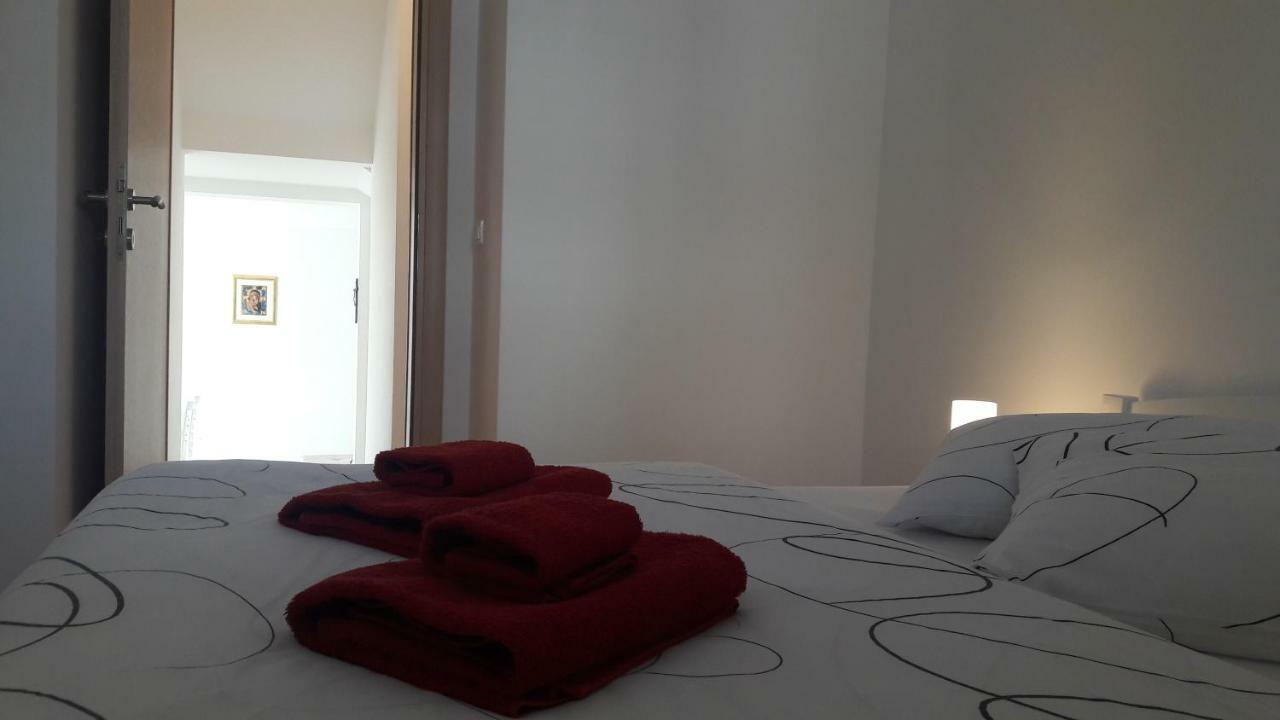 Apartment Anakatarina Трогир Екстериор снимка